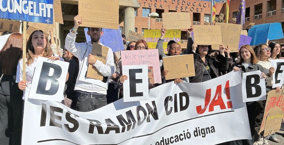 L’AFA IES Ramon Cid manifesta la seua preocupació i indignació davant la nova paralització de les obres de l’institut