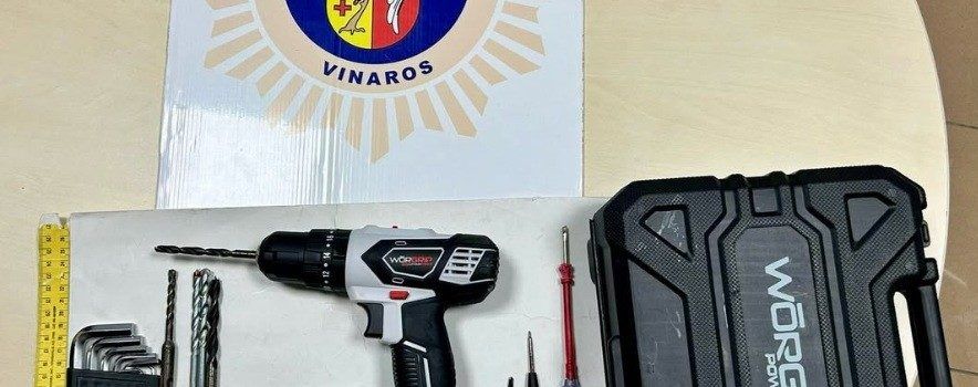 Dos detinguts després de ser sorpresos intentant forçar el pany d’un habitatge.