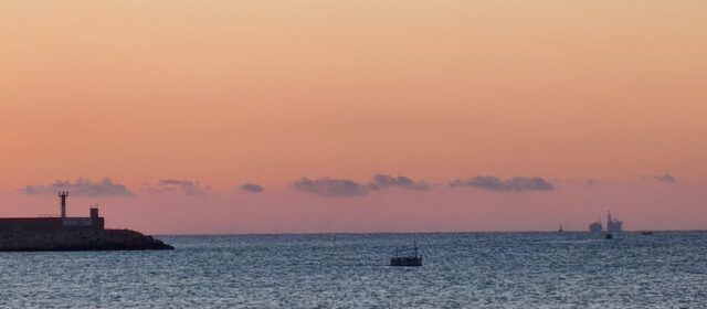 El “parte” del temps: avui calor, demà més encara i dimarts si fa o no fa lo mateix, estem castigats