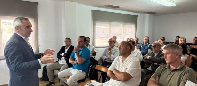 Agricultura incrementa un 47 % el presupuesto para la pesca valenciana y reclama a la UE una normativa adaptada al Mediterráneo
