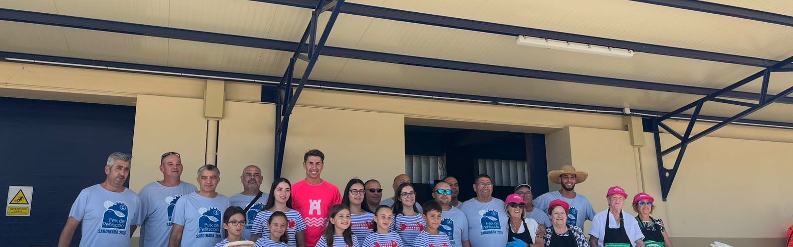 Más de mil raciones repartidas en la sardinada popular de Peñíscola
