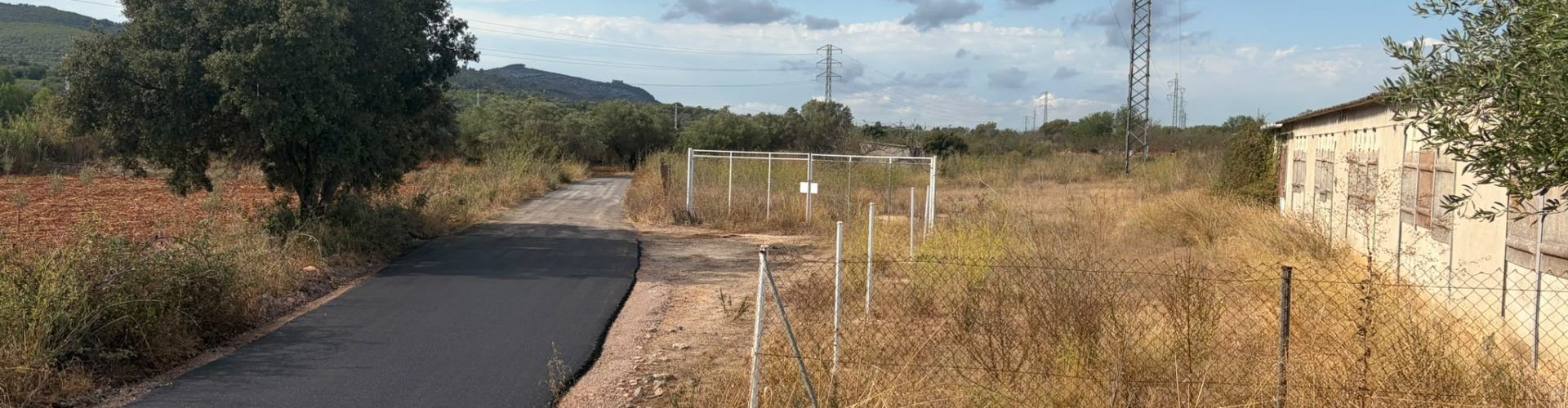 Santa Magdalena millora el ferm del camí Camp Roig