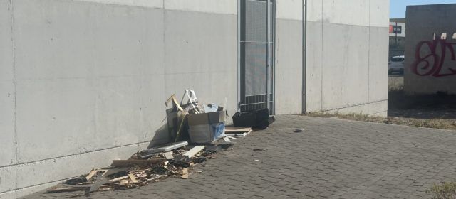 Denuncian suciedad en torno al Vinalab
