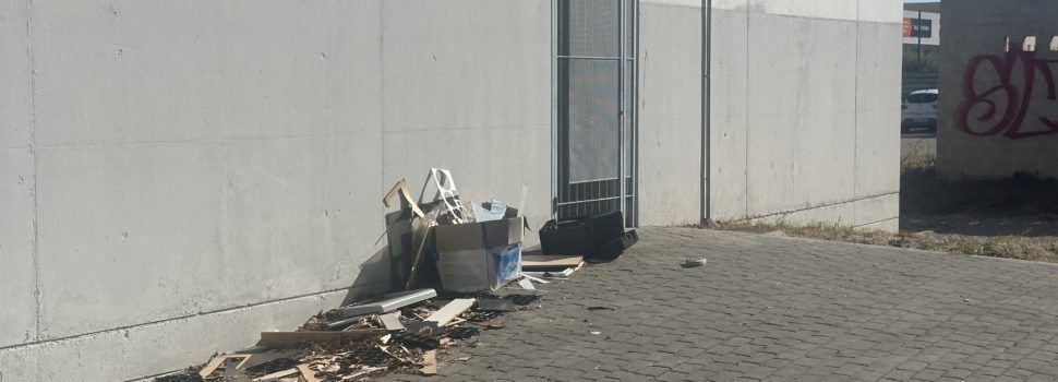 Denuncian suciedad en torno al Vinalab