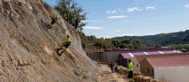 L’Ajuntament de Morella reforça els talussos del polígon industrial amb una inversió de 189.000 euros