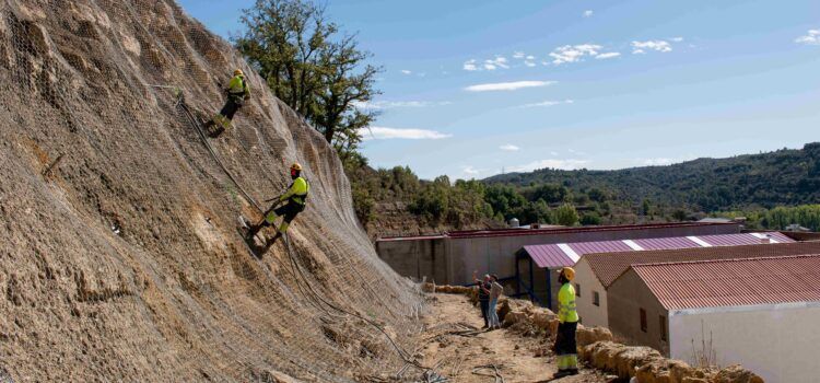 L’Ajuntament de Morella reforça els talussos del polígon industrial amb una inversió de 189.000 euros