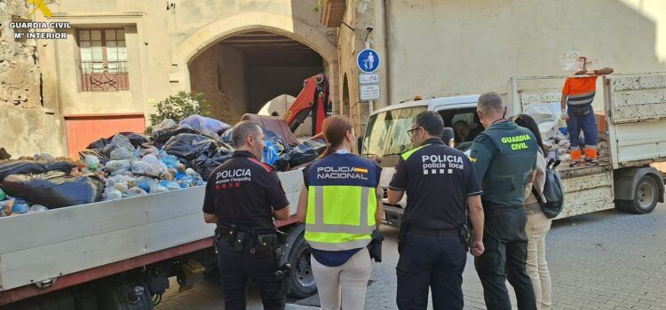 La Guardia Civil interviene en Tortosa en un dispositivo conjunto más de dos toneladas de alimentos no aptos para el consumo
