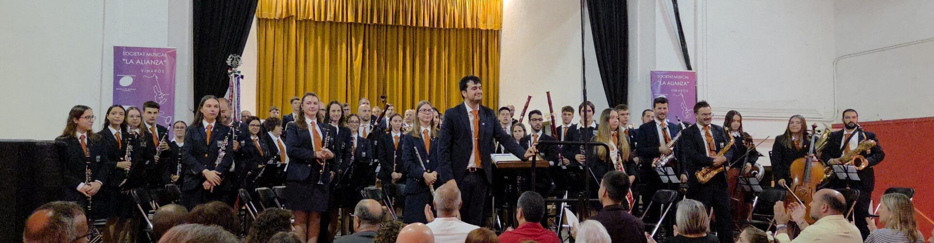 Un concert molt vinarossenc de La Alianza