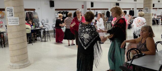“Festa del mantó” al centre de la Tercera Edat de Vinaròs