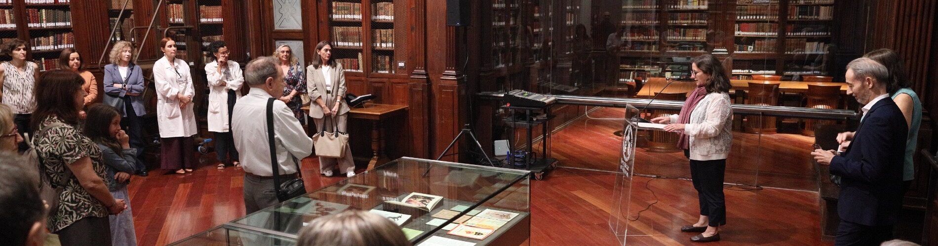 La Biblioteca Històrica de la Universitat de València ret homenatge al vinarossenc Francesc Almela i Vives amb una nova exposició