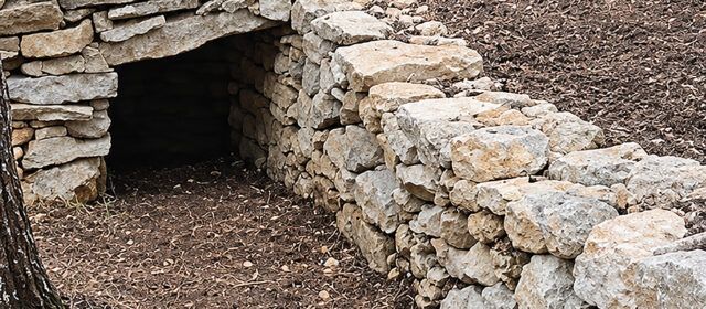 L’Ajuntament d’Alcalà-Alcossebre recupera una barraca de pedra en sec en els voltants del Castell de Xivert