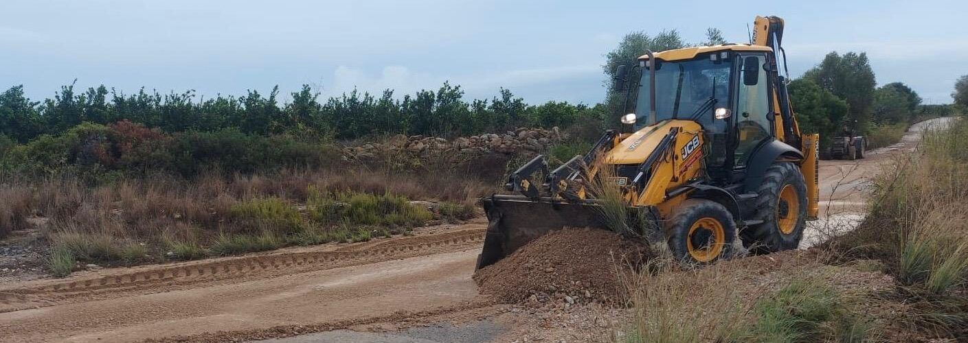 Vinaròs adequa els camins afectats per les pluges