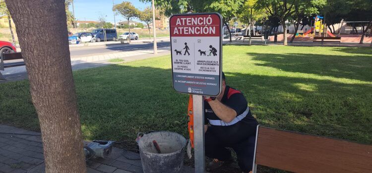 Vinaròs instal·la cartells informatius en 20 zones verdes per a fomentar-ne la cura