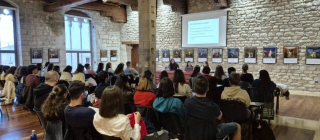 Arranca a Vinaròs i Morella el XVII Curs de didàctica per a la formació de futurs docents de valencià/català a l’exterior