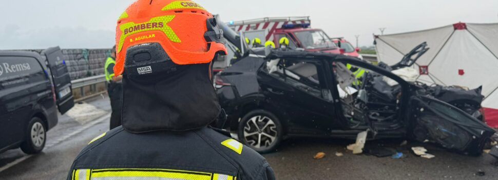 Un fallecido en accidente en Vinaròs entre un turismo y un camión de transporte de hidrocarburos
