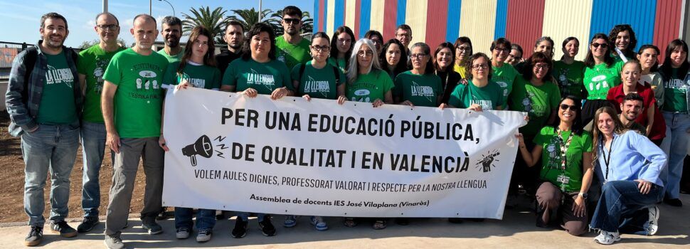Continuen les protestes del profesorat del Maestrat per la massificació per les retallades i els “atacs” de la Conselleria a l’educació pública