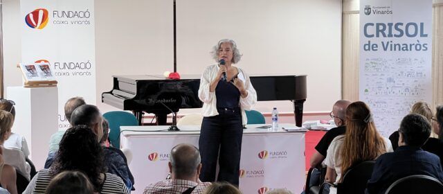 Sonia Herrero presenta a la Fundació Caixa Vinaròs el llibre “Cuando nos volvimos locos”
