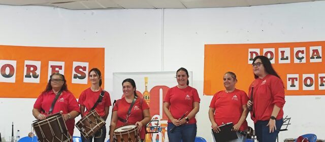 30é aniversari de la Colla El Xenill de Torreblanca, amb participació de la colla vinarossenca de Dolçainers i Tabaleters