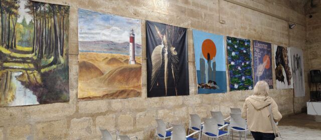 Exposició Art i flors als balcons a la Cisterna del Vall d’Alcanar