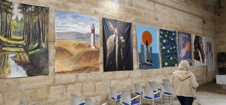 Exposició Art i flors als balcons a la Cisterna del Vall d’Alcanar