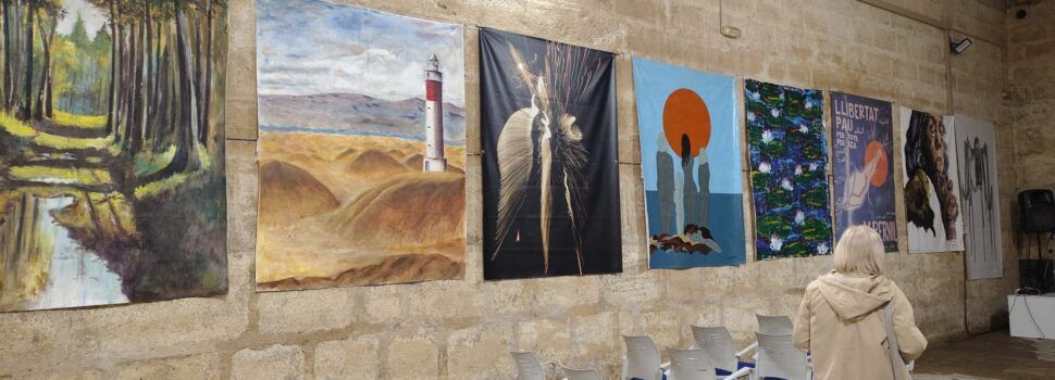 Exposició Art i flors als balcons a la Cisterna del Vall d’Alcanar
