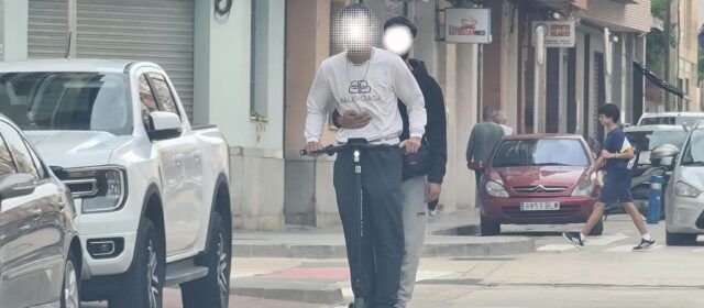 Benigazlum tot per Benicarló denuncia el “descontrol” en l’ús dels patinets a Benicarló