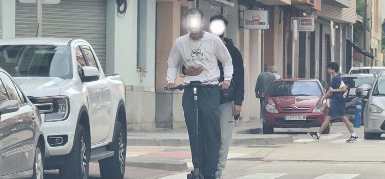 Benigazlum tot per Benicarló denuncia el “descontrol” en l’ús dels patinets a Benicarló