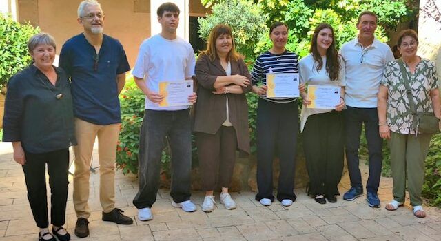 Júlia Poy, Lamiae Hcini i Pol Ribes, dels instituts d’Ulldecona i Deltebre, s’emporten els Premis Sales i Ferré als millors treballs de recerca de secundària