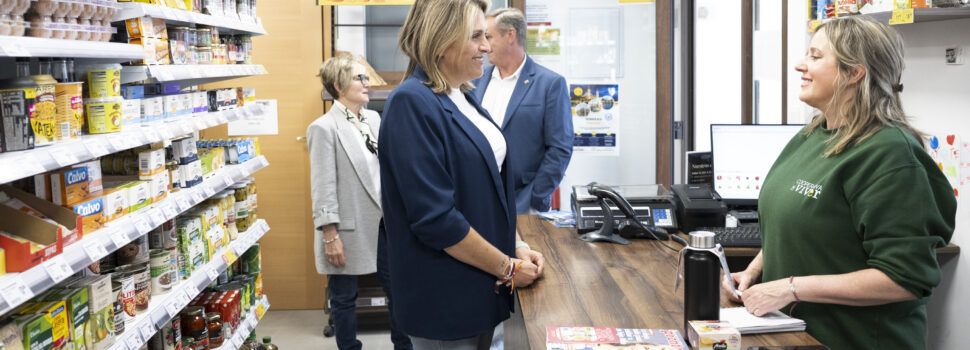 La Diputació de Castelló aprova la concessió d’ajudes per a equipar tendes multiserveis en 19 municipis del medi rural